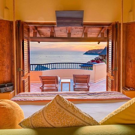 Hotel Hilton Grand Vacations Club Zihuatanejo Exterior foto