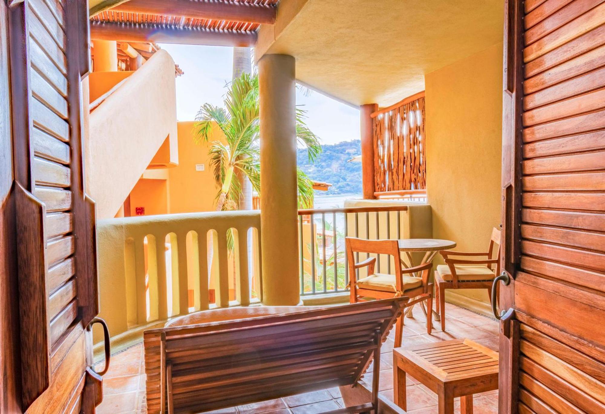 Hotel Hilton Grand Vacations Club Zihuatanejo Exterior foto