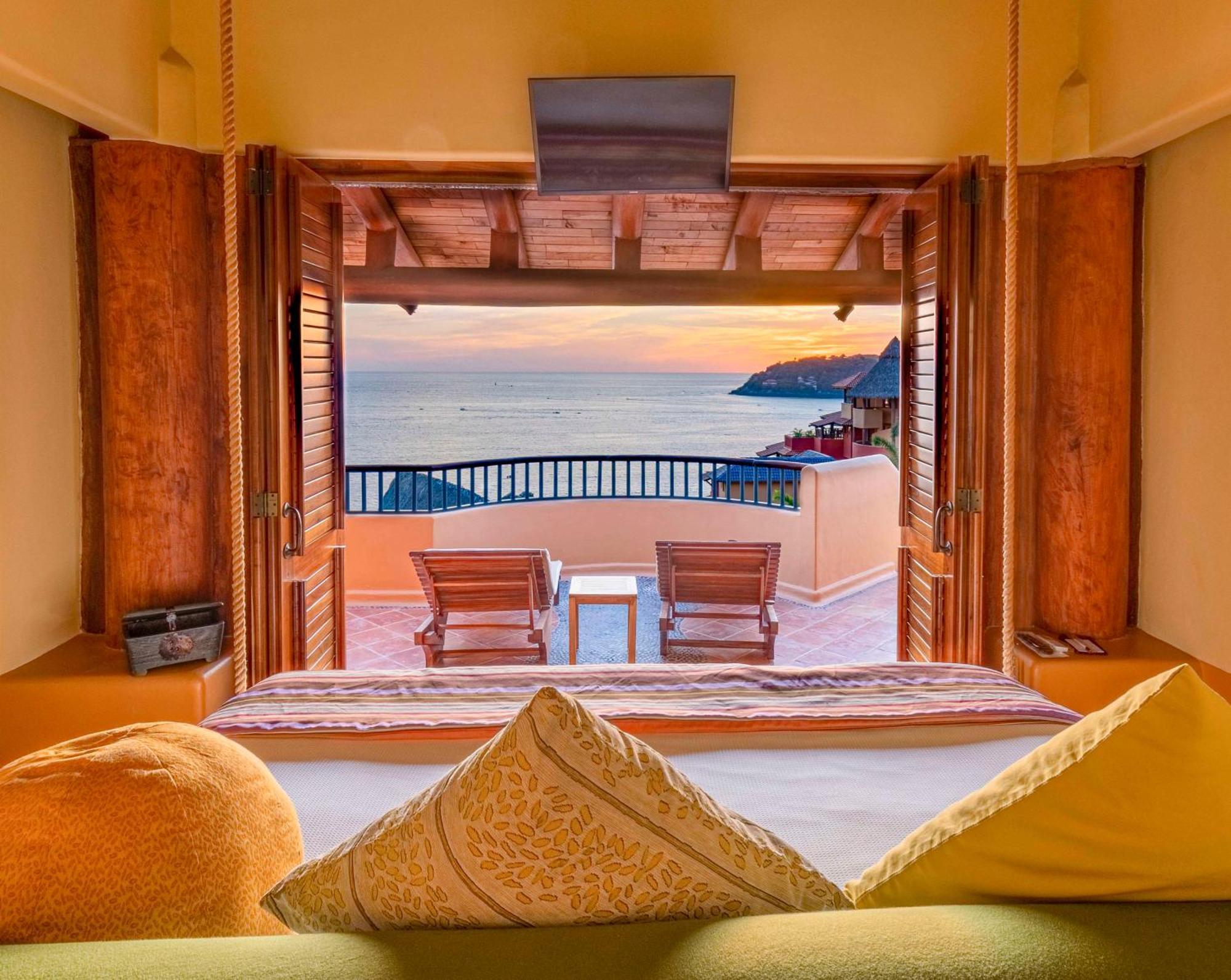Hotel Hilton Grand Vacations Club Zihuatanejo Exterior foto