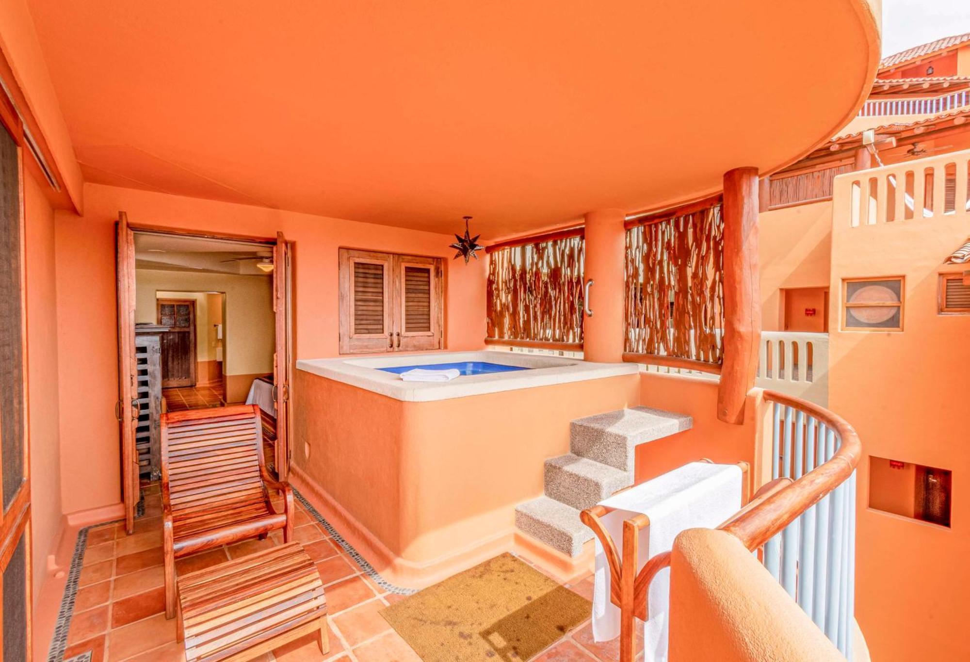 Hotel Hilton Grand Vacations Club Zihuatanejo Exterior foto
