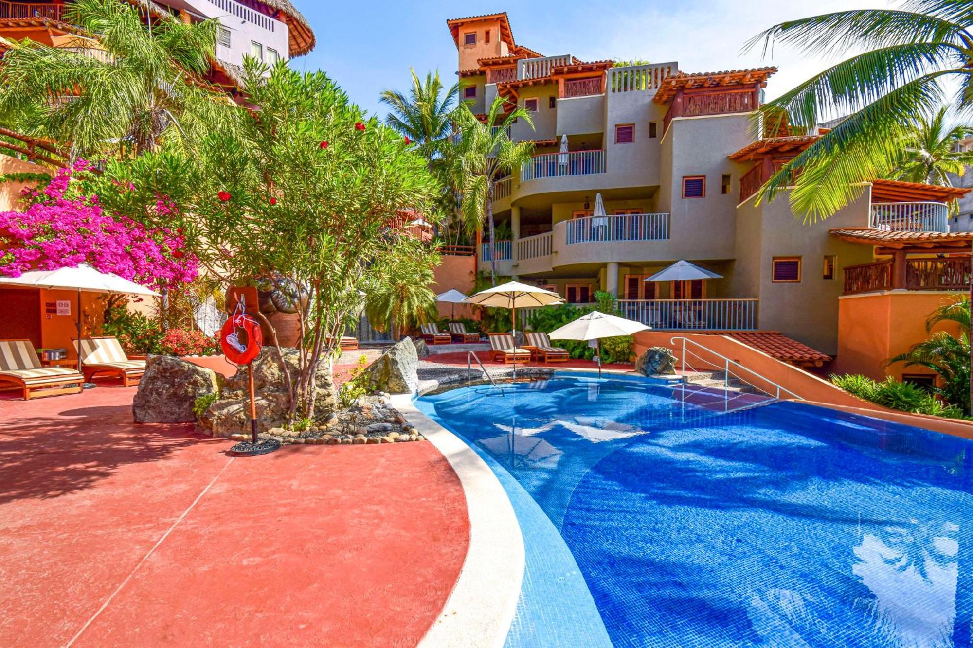 Hotel Hilton Grand Vacations Club Zihuatanejo Exterior foto
